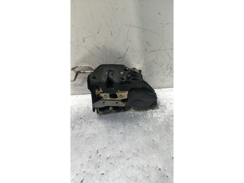 Recambio de motor cierre centralizado delantero derecho para hyundai trajet (fo) 2.0 referencia OEM IAM  5P 