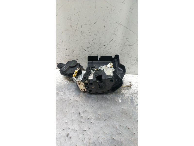 Recambio de motor cierre centralizado trasero derecho para hyundai trajet (fo) 2.0 referencia OEM IAM  5P 