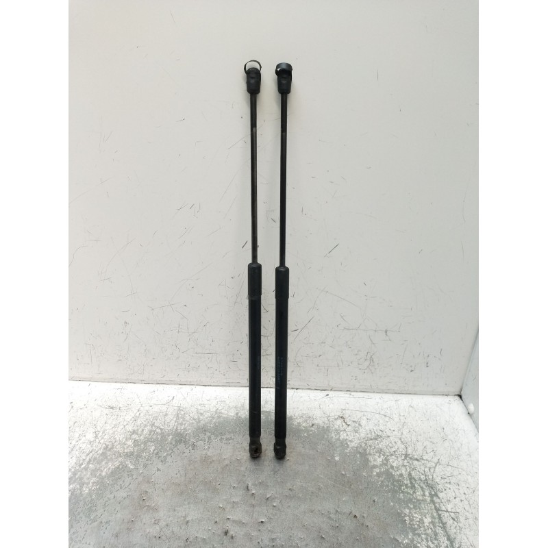 Recambio de amortiguadores maletero / porton para dacia sandero 1.2 16v referencia OEM IAM 8200735264 020825F30370N 