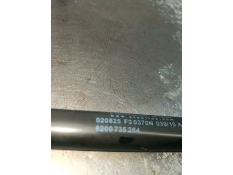 Recambio de amortiguadores maletero / porton para dacia sandero 1.2 16v referencia OEM IAM 8200735264 020825F30370N 