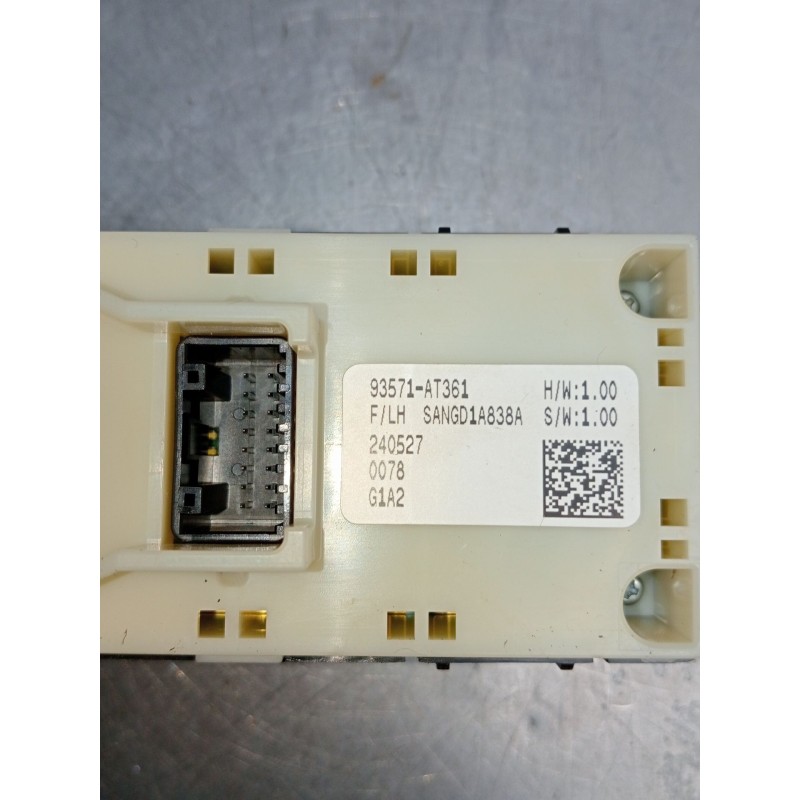 Recambio de mando elevalunas delantero izquierdo para kia niro ii (sg2) 1.6 gdi hybrid referencia OEM IAM 93571AT361 5P 