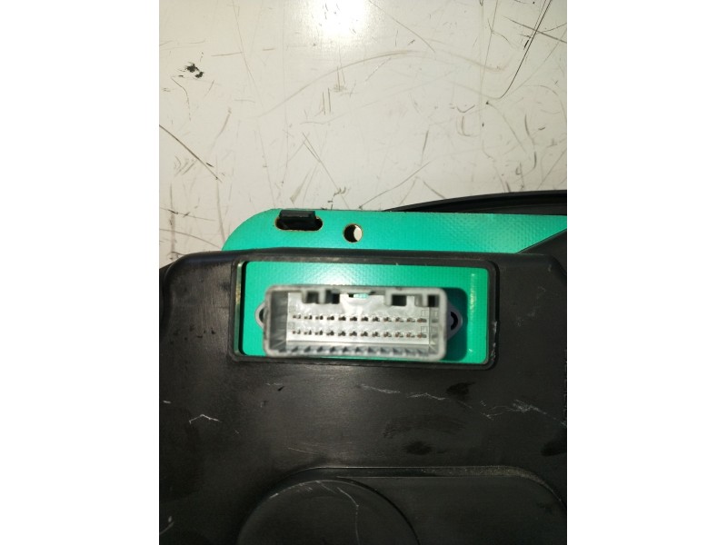 Recambio de cuadro instrumentos para dacia sandero 1.2 16v referencia OEM IAM P248101432R TE01008553 