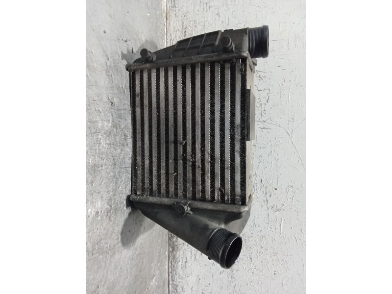 Recambio de intercooler para audi a4 b7 (8ec) 3.0 tdi quattro referencia OEM IAM 8E0145808L  