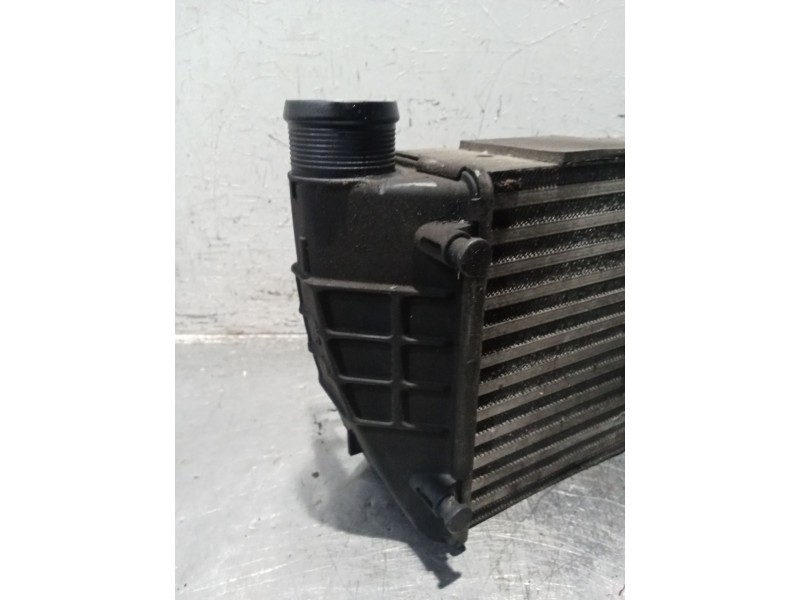 Recambio de intercooler para audi a4 b7 (8ec) 3.0 tdi quattro referencia OEM IAM 8E0145808L  