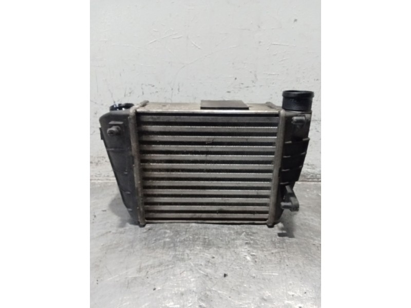 Recambio de intercooler para audi a4 b7 (8ec) 3.0 tdi quattro referencia OEM IAM 8E0145808L  