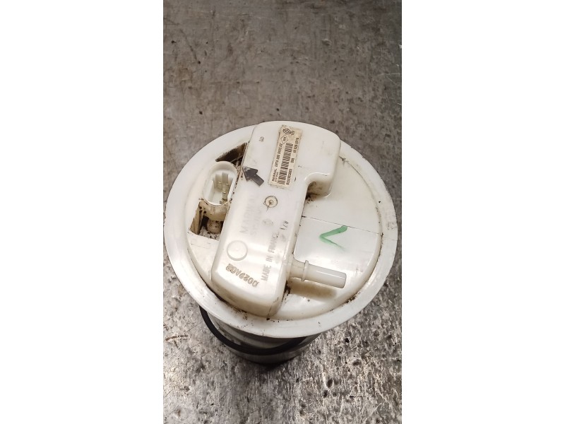 Recambio de bomba combustible para dacia sandero 1.2 16v referencia OEM IAM 8200903683  