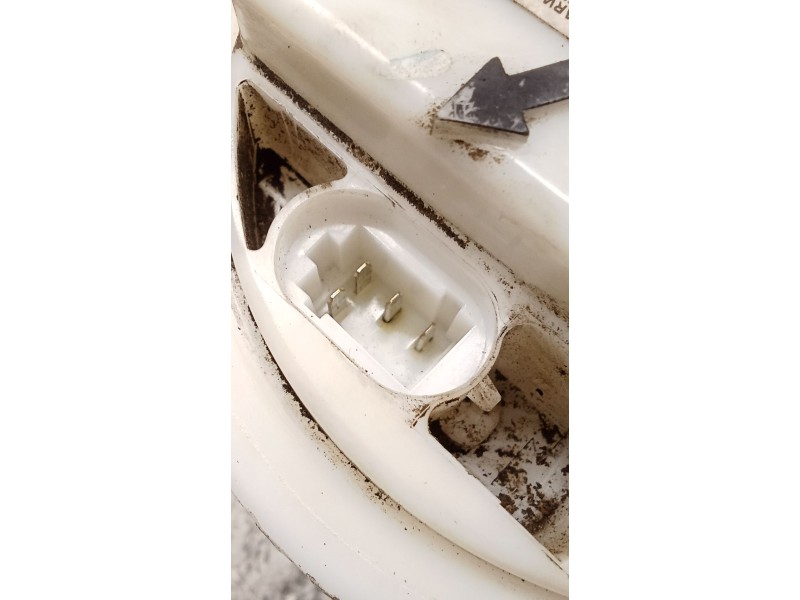 Recambio de bomba combustible para dacia sandero 1.2 16v referencia OEM IAM 8200903683  