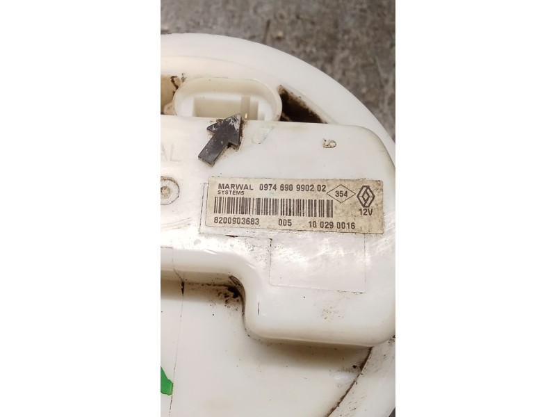 Recambio de bomba combustible para dacia sandero 1.2 16v referencia OEM IAM 8200903683  