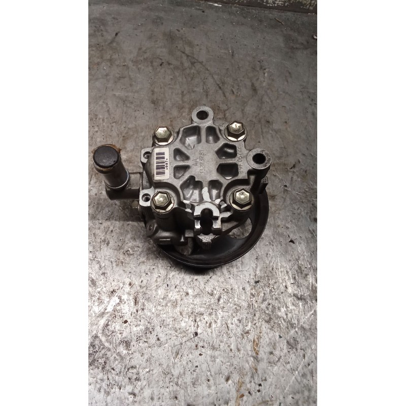 Recambio de bomba direccion para opel insignia a (g09) 1.8 (68) referencia OEM IAM 55564138  ROTURA EN UNA DE LAS SUJECIONES VER