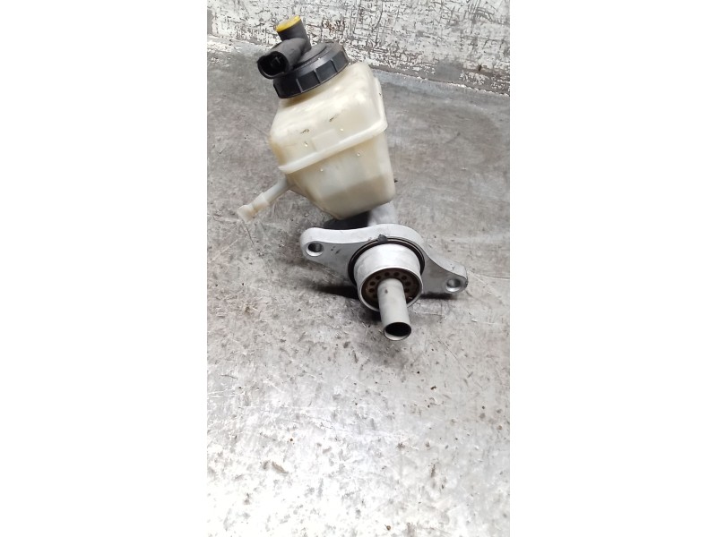 Recambio de bomba freno para dacia sandero 1.2 16v referencia OEM IAM 03350890461 03350890471 