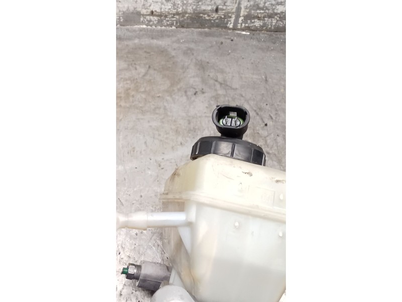 Recambio de bomba freno para dacia sandero 1.2 16v referencia OEM IAM 03350890461 03350890471 