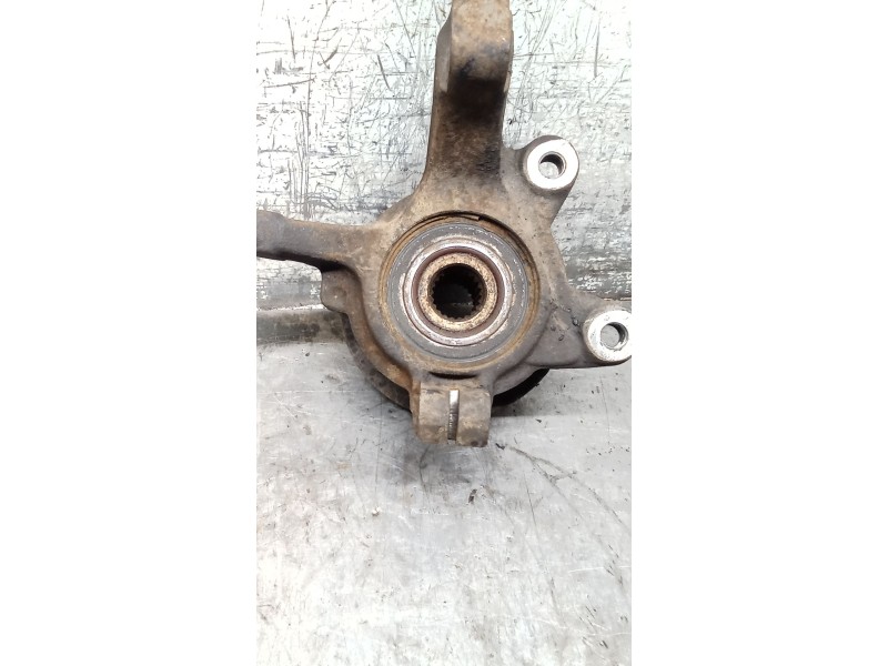 Recambio de mangueta delantera izquierda para renault 21 sedán (l48_) 1.7 (l482) referencia OEM IAM   