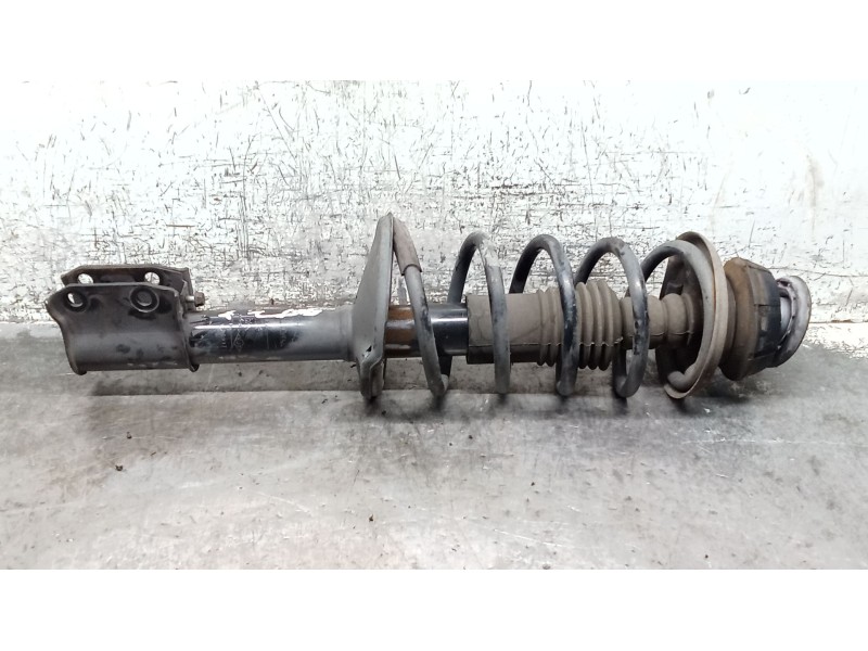 Recambio de amortiguador delantero derecho para dacia sandero 1.2 16v referencia OEM IAM 8200807029B  