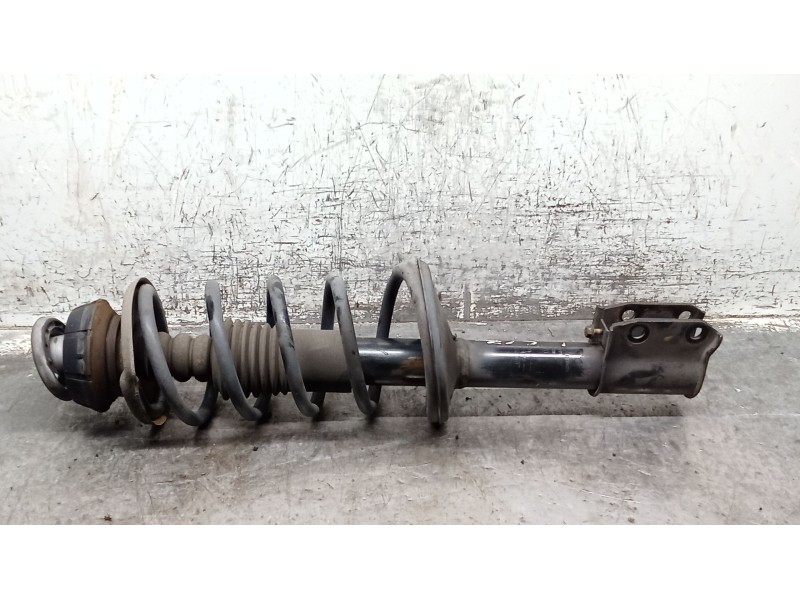 Recambio de amortiguador delantero izquierdo para dacia sandero 1.2 16v referencia OEM IAM 8200807029B  