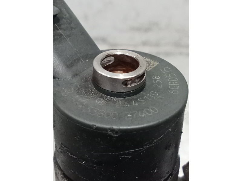 Recambio de inyector para hyundai sonata v (nf) 2.0 crdi referencia OEM IAM 04455110258 3380027400 BOSCH