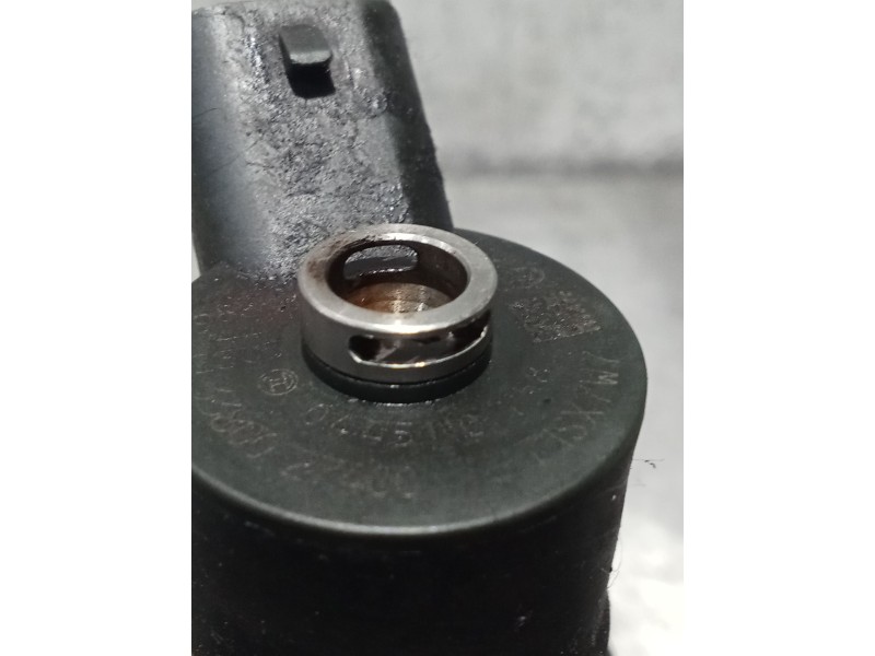 Recambio de inyector para hyundai sonata v (nf) 2.0 crdi referencia OEM IAM 04455110258 3380027400 BOSCH