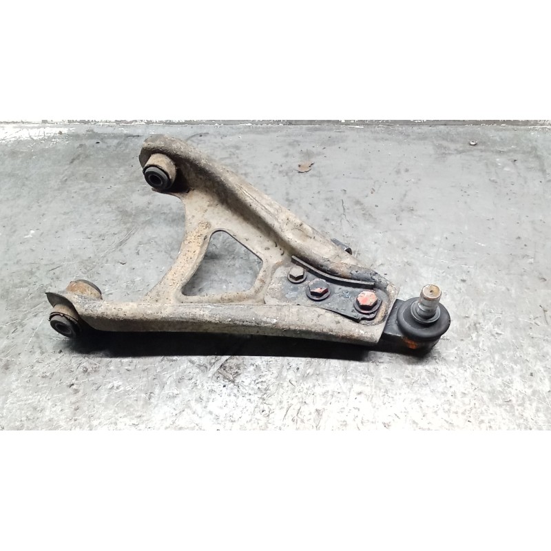 Recambio de brazo suspension inferior delantero izquierdo para renault 21 sedán (l48_) 1.7 (l482) referencia OEM IAM   