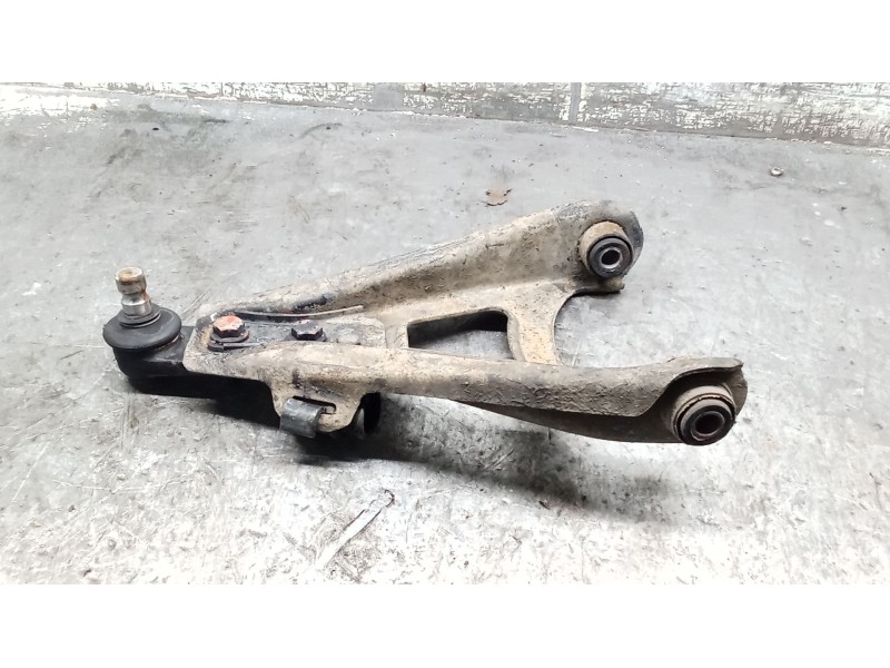 Recambio de brazo suspension inferior delantero izquierdo para renault 21 sedán (l48_) 1.7 (l482) referencia OEM IAM   