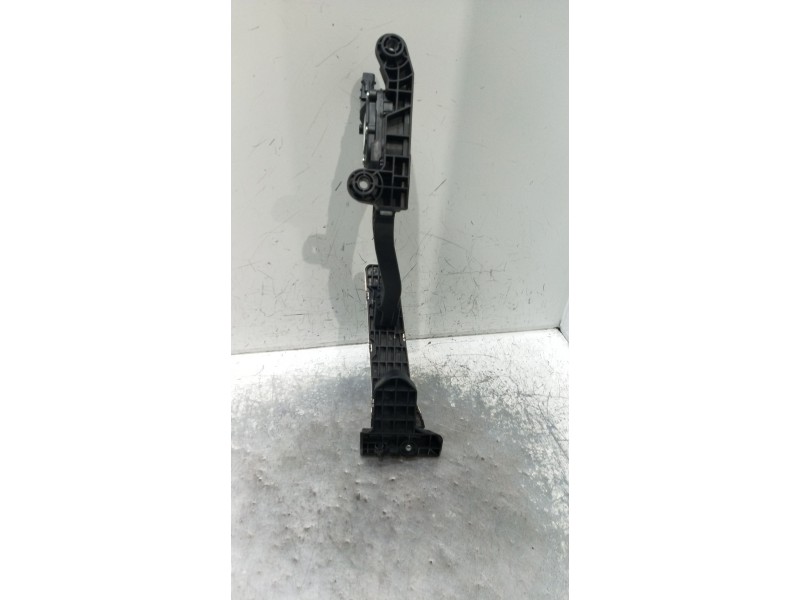 Recambio de potenciometro pedal para kia cee´d (jd) 1.6 gt referencia OEM IAM 327003XXXX  