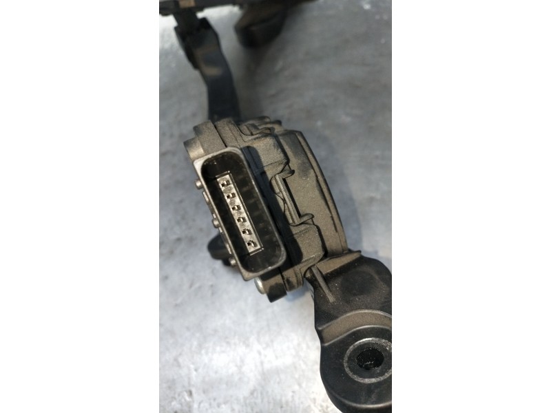 Recambio de potenciometro pedal para kia cee´d (jd) 1.6 gt referencia OEM IAM 327003XXXX  