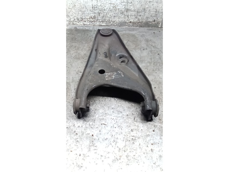 Recambio de brazo suspension inferior delantero izquierdo para dacia sandero 1.2 16v referencia OEM IAM   