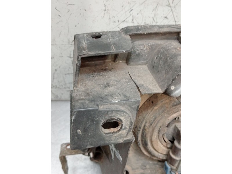 Recambio de faro derecho para nissan terrano ii (r20) 2.7 tdi 4wd referencia OEM IAM   