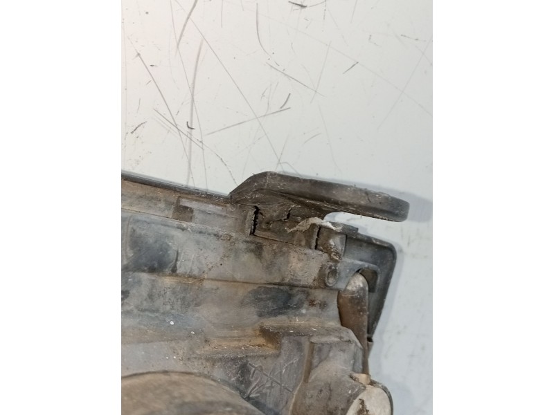 Recambio de faro derecho para nissan terrano ii (r20) 2.7 tdi 4wd referencia OEM IAM   