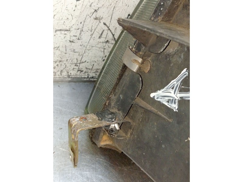 Recambio de faro derecho para nissan terrano ii (r20) 2.7 tdi 4wd referencia OEM IAM   