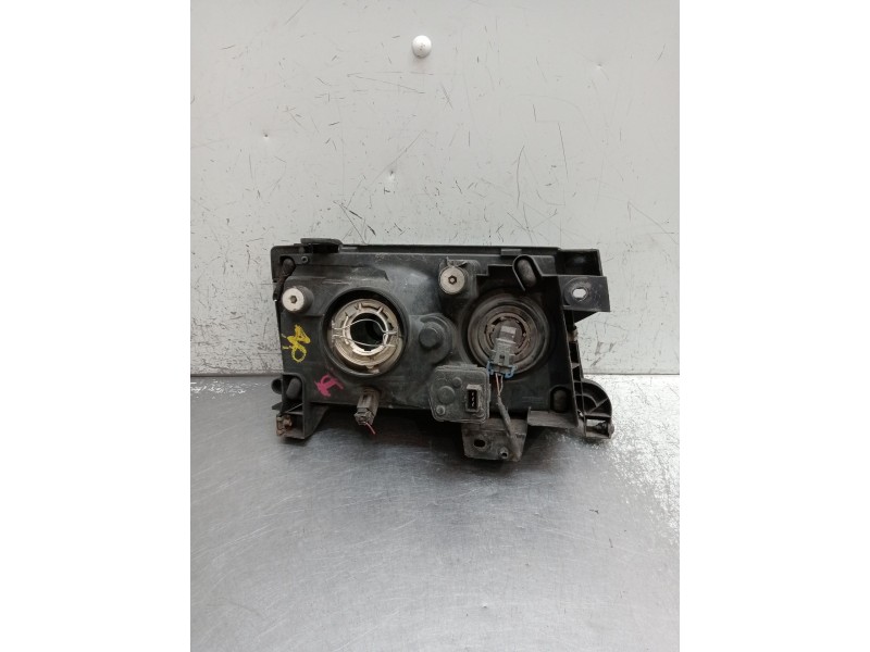 Recambio de faro izquierdo para nissan terrano ii (r20) 2.7 tdi 4wd referencia OEM IAM   