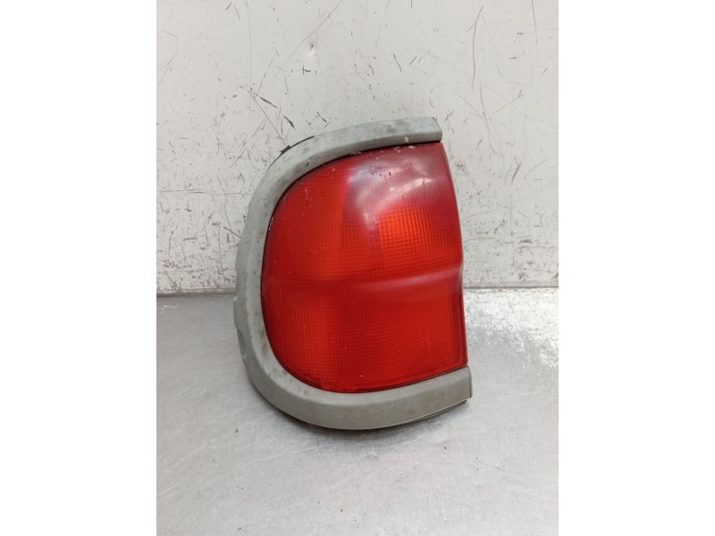 Recambio de piloto trasero izquierdo para nissan terrano ii (r20) 2.7 tdi 4wd referencia OEM IAM   