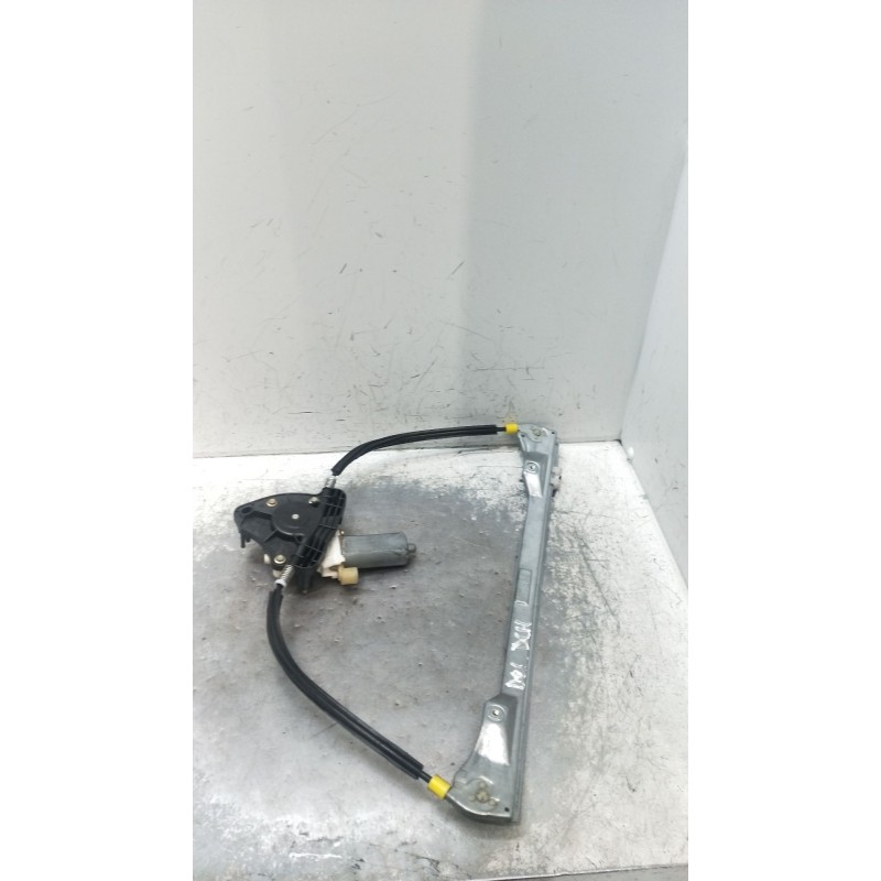 Recambio de elevalunas delantero derecho para renault clio ii (bb_, cb_) 1.2 16v (bb05, bb0w, bb11, bb27, bb2t, bb2u, bb2v, cb05