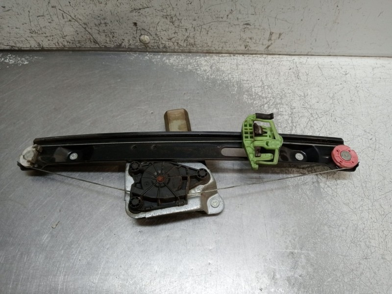 Recambio de elevalunas trasero derecho para bmw 1 (e87) 120 d referencia OEM IAM 706779810  5P