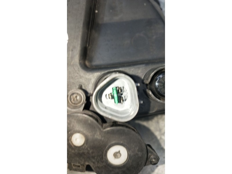 Recambio de faro antiniebla derecho para kia cee´d (jd) 1.6 gt referencia OEM IAM   