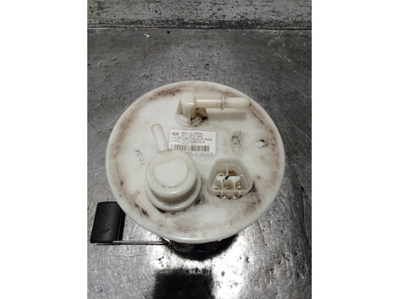 Recambio de bomba combustible para kia picanto i (sa) 1.1 referencia OEM IAM 3111007000  