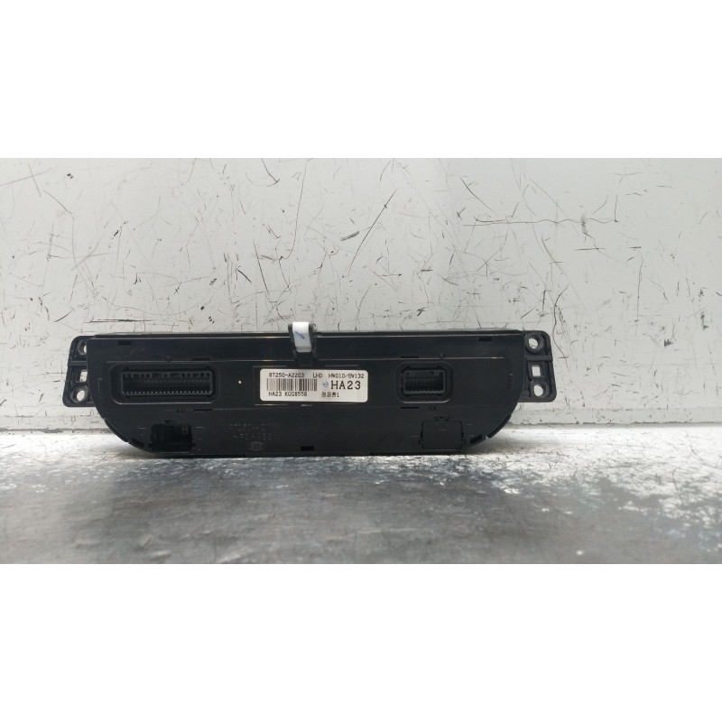 Recambio de mando calefaccion / aire acondicionado para kia cee´d (jd) 1.6 gt referencia OEM IAM 97250A2203LHD HA23KGG8556 