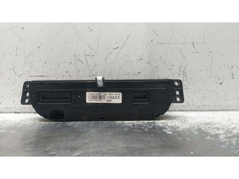 Recambio de mando calefaccion / aire acondicionado para kia cee´d (jd) 1.6 gt referencia OEM IAM 97250A2203LHD HA23KGG8556 
