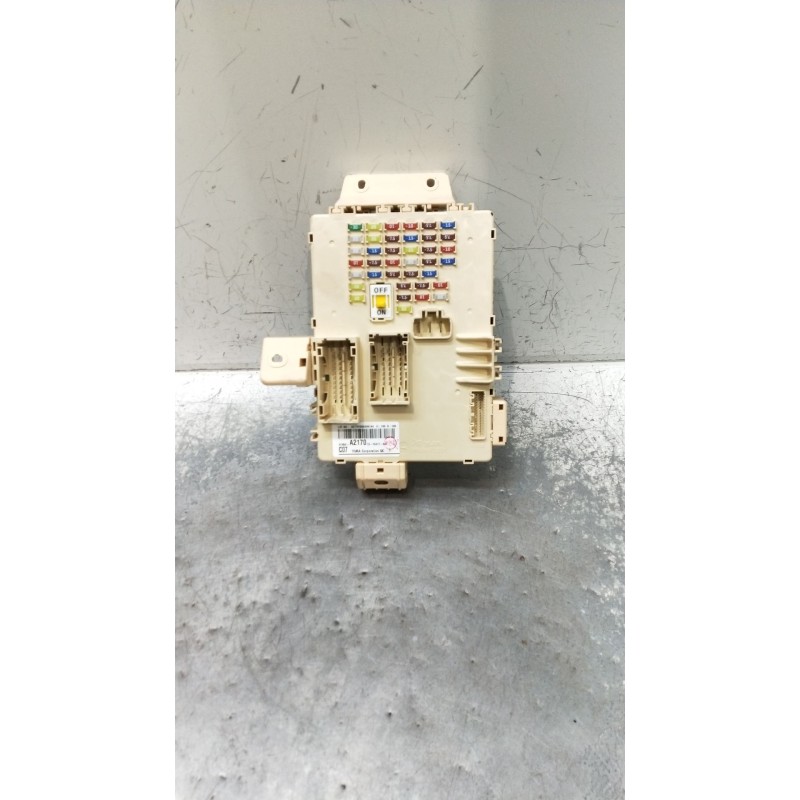 Recambio de caja reles / fusibles para kia cee´d (jd) 1.6 gt referencia OEM IAM A21701504200144  