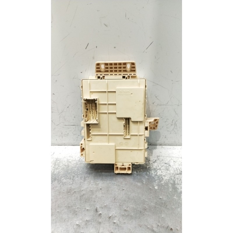Recambio de caja reles / fusibles para kia cee´d (jd) 1.6 gt referencia OEM IAM A21701504200144  