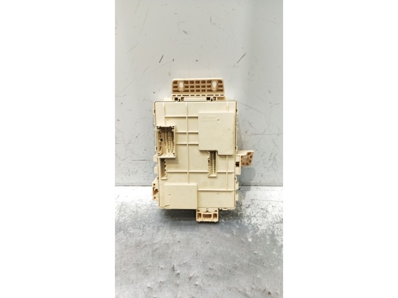 Recambio de caja reles / fusibles para kia cee´d (jd) 1.6 gt referencia OEM IAM A21701504200144  