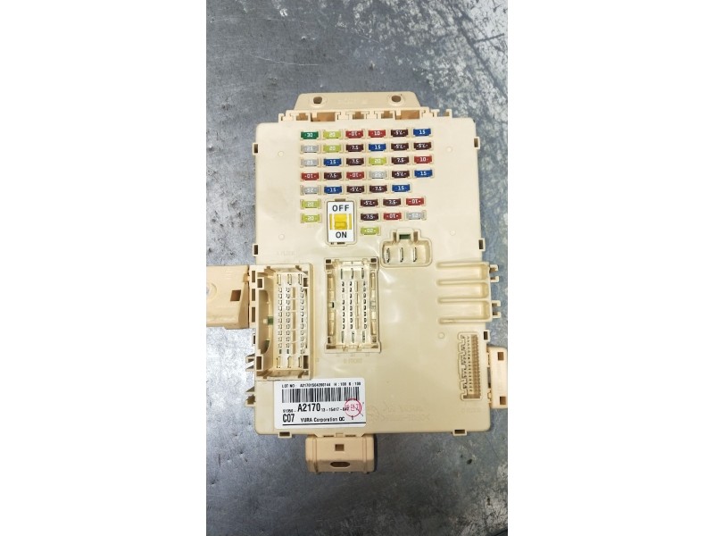 Recambio de caja reles / fusibles para kia cee´d (jd) 1.6 gt referencia OEM IAM A21701504200144  