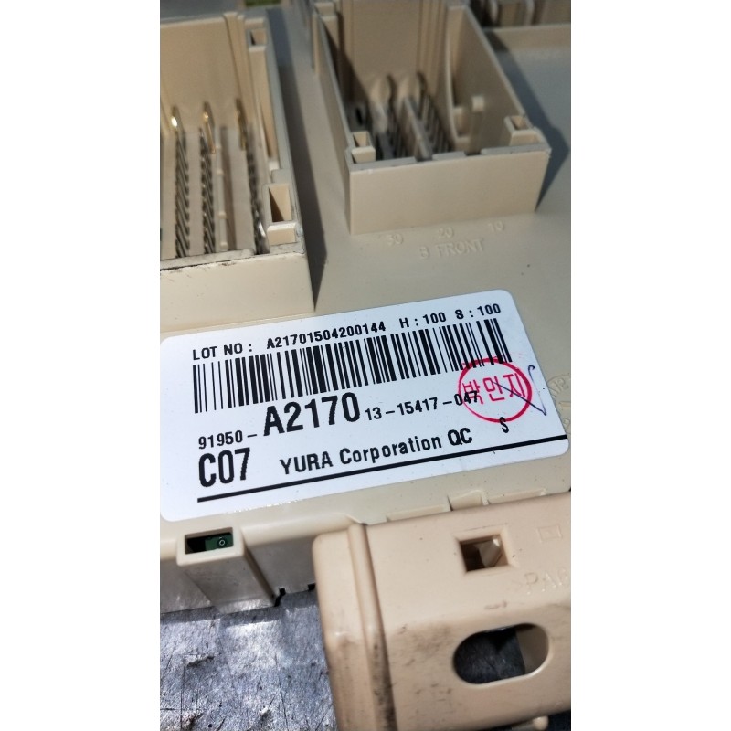 Recambio de caja reles / fusibles para kia cee´d (jd) 1.6 gt referencia OEM IAM A21701504200144  