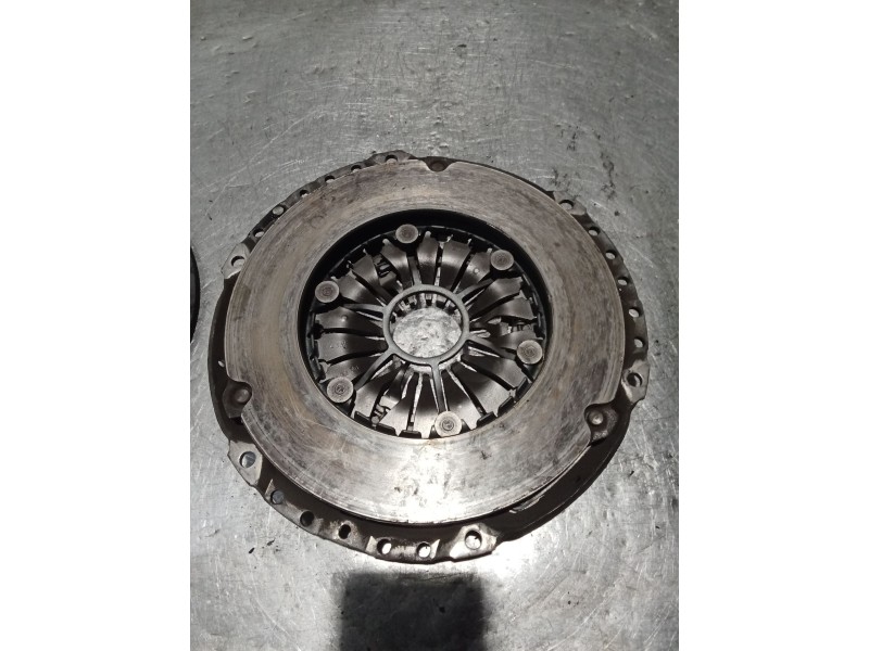 Recambio de kit embrague para hyundai sonata v (nf) 2.0 crdi referencia OEM IAM 324048710 124047210 3002K26I