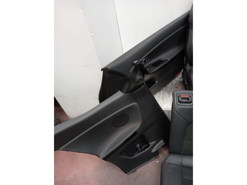 Recambio de juego asientos completo para kia cee´d (jd) 1.6 gt referencia OEM IAM   