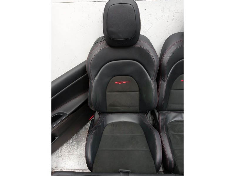 Recambio de juego asientos completo para kia cee´d (jd) 1.6 gt referencia OEM IAM   