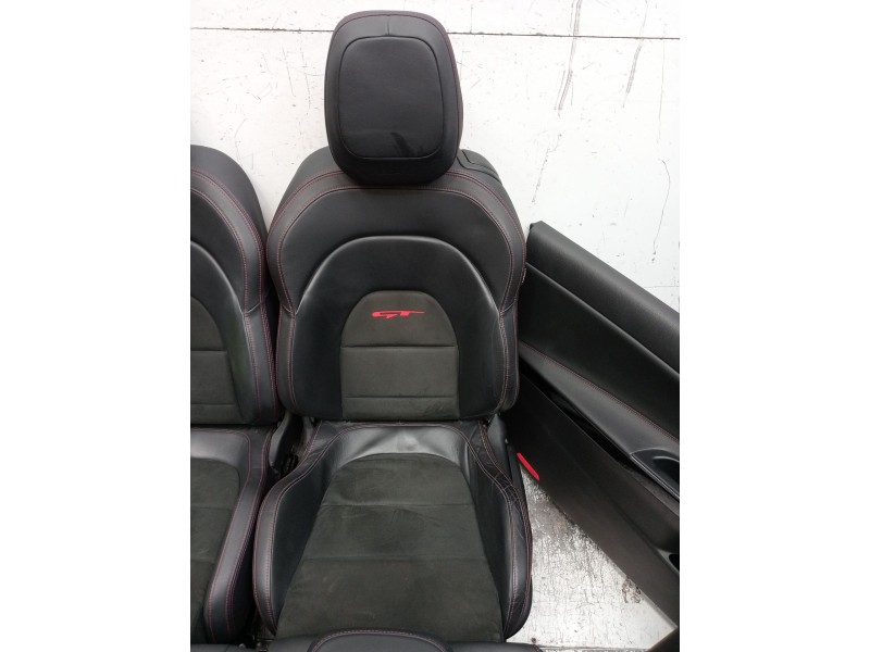 Recambio de juego asientos completo para kia cee´d (jd) 1.6 gt referencia OEM IAM   