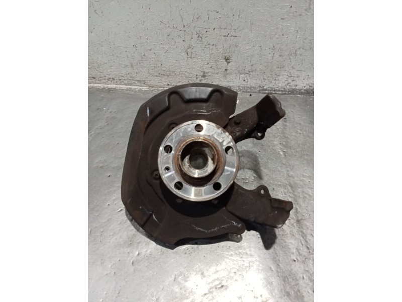 Recambio de mangueta delantera derecha para volkswagen polo referencia OEM IAM   