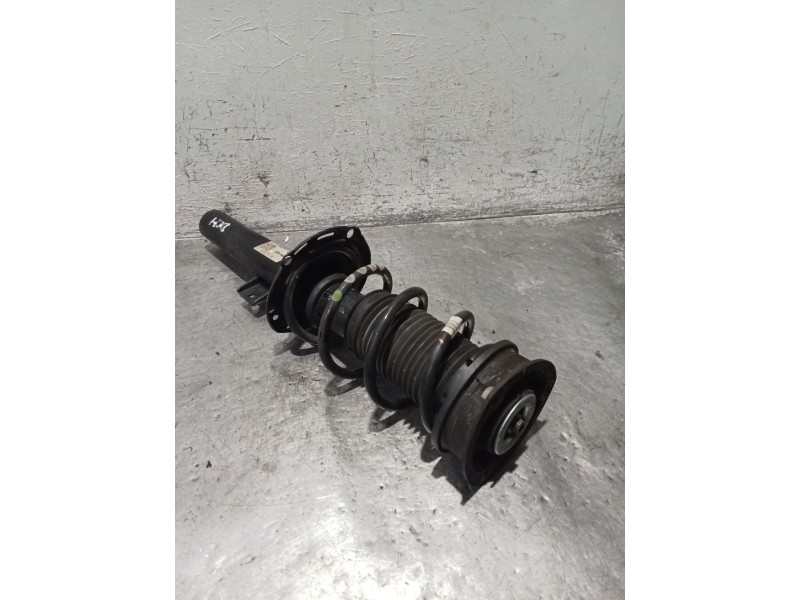Recambio de amortiguador delantero derecho para volkswagen polo referencia OEM IAM 2Q0413031BT 8249030160009 