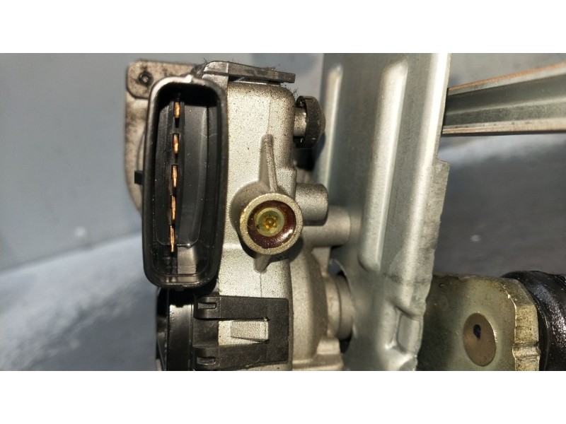 Recambio de motor limpia delantero para kia cee´d (jd) 1.6 gt referencia OEM IAM   