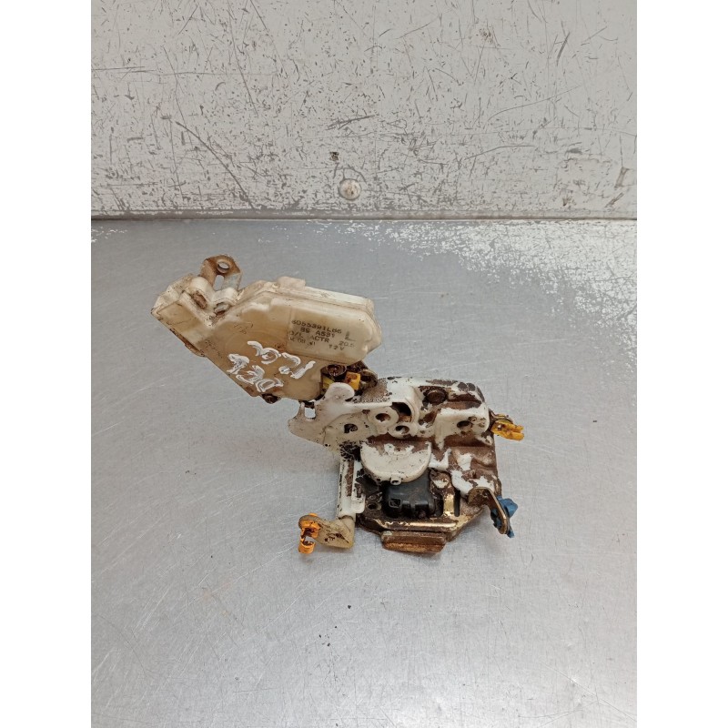 Recambio de motor cierre centralizado delantero izquierdo para nissan terrano ii (r20) 2.7 tdi 4wd referencia OEM IAM 8055391L66