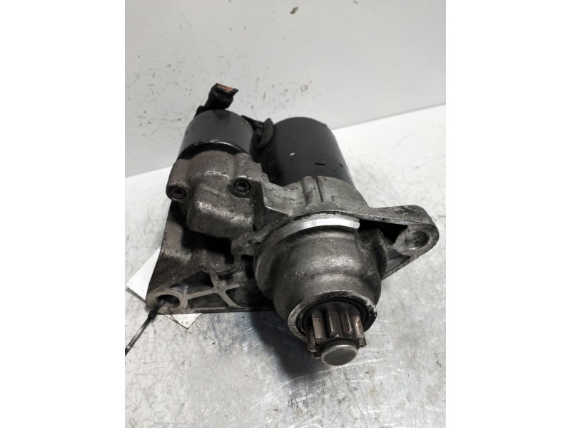 Recambio de motor arranque para volkswagen polo (9n1) highline referencia OEM IAM 0001120100  